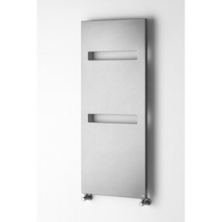 Akka towel warmer in chrome – minimalist design
