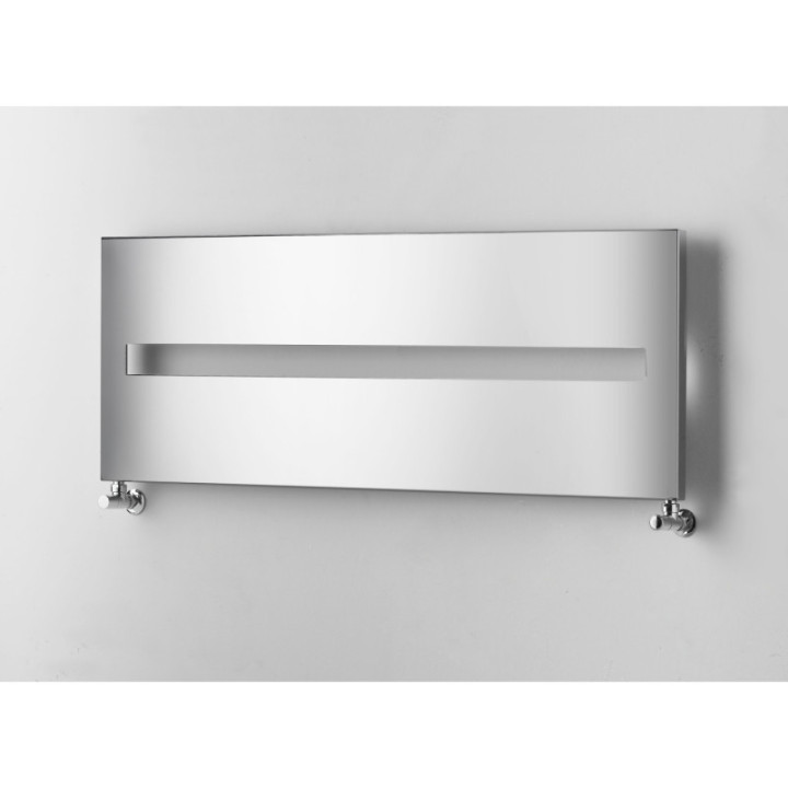 Akka towel warmer in chrome – minimalist design
